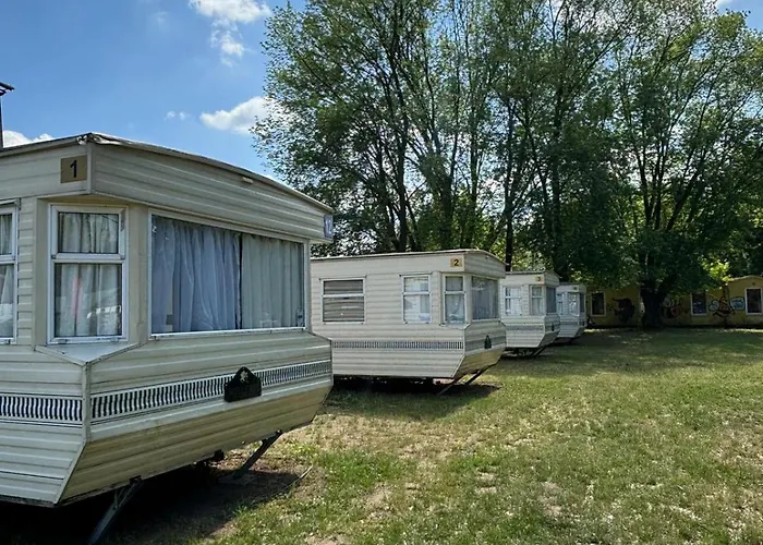 Nad Zalewem Kemping *